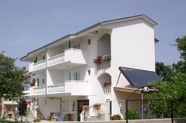 Property - Apartments 4219 Property Zablaće (Šibenik) - Accommodation 4219 - Apartments with pebble beach.