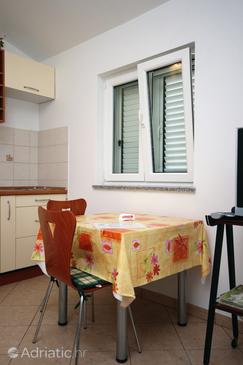 Dining room Vantačići, Dining room u smještaju tipa studio-apartment, WIFI.