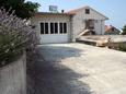 Parking lot - Apartments 4611 Parking lot Hvar (Hvar) - Accommodation 4611 - Apartments with pebble beach.