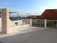 Parking lot - Apartments 4658 Parking lot Bol (Brač) - Accommodation 4658 - Apartments with pebble beach.