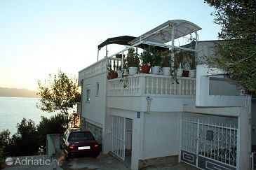 Property - Apartments 4751 Property Podaca (Makarska) - Accommodation 4751 - Apartments near sea with pebble beach.