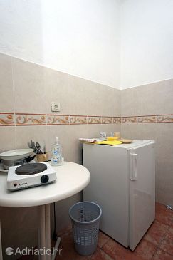 Kitchen Soline, Kitchen u smještaju tipa studio-apartment, dopusteni kucni ljubimci i WIFI.
