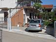 Parking lot - Apartments 4893 Parking lot Poljica (Trogir) - Accommodation 4893 - Apartments with pebble beach.