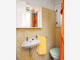 Bathroom Bathroom - Room S-4995-a - Rooms Barbat (Rab) - 4995