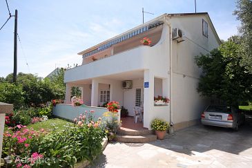 Property - Apartments 5007 Property Banjol (Rab) - Accommodation 5007 - Apartments near sea.