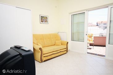 Living room Supetarska Draga - Donja, Living room u smještaju tipa studio-apartment, dopusteni kucni ljubimci i WIFI.