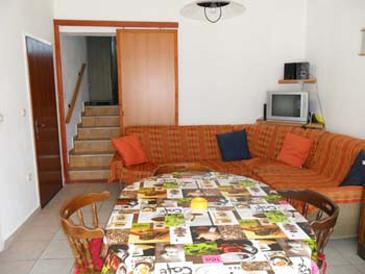 Living room Murter, Living room u smještaju tipa apartment, dostupna klima, dopusteni kucni ljubimci i WIFI.