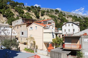 Property - Apartments 5159 Property Krilo Jesenice (Omiš) - Accommodation 5159 - Apartments near sea with pebble beach.