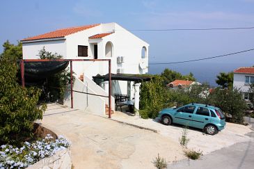 Property - Apartments 5179 Property Stomorska (Šolta) - Accommodation 5179 - Apartments near sea.