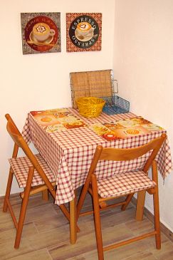 Dining room Maslinica, Dining room u smještaju tipa studio-apartment, WIFI.