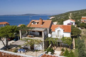 Property - Apartments 5207 Property Maslinica (Šolta) - Accommodation 5207 - Apartments with pebble beach.