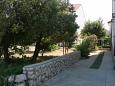 Parking lot - Apartments 523 Parking lot Mandre (Pag) - Accommodation 523 - Apartments near sea with pebble beach.