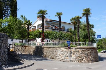 Property - Rooms 5236 Property Lovran (Opatija) - Accommodation 5236 - Rooms with pebble beach.