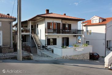 Property - Apartments and Rooms 5301 Property Vrbnik (Krk) - Accommodation 5301 - Apartments and Rooms with pebble beach.