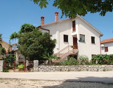 Property - Apartments 5308 Property Nenadići (Krk) - Accommodation 5308 - Apartments with pebble beach.