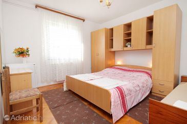 Bedroom Krk, Bedroom u smještaju tipa room, WIFI.