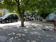 Parking lot Cres, Cres, Parking lot 5390 - Apartments with pebble beach.