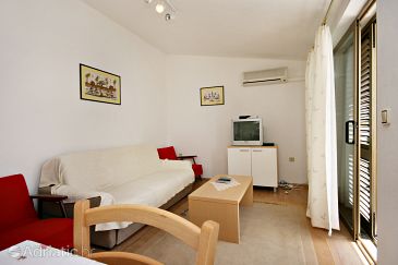 Apartment A-5482-c - Apartments Novi Vinodolski (Novi Vinodolski) - 5482