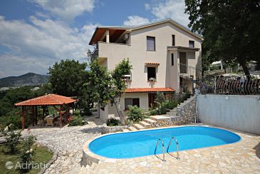 Property - Apartments 5538 Property Klenovica (Novi Vinodolski) - Accommodation 5538 - Apartments with pebble beach.