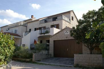 Property - Apartments 5608 Property Splitska (Brač) - Accommodation 5608 - Apartments in Croatia.