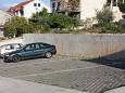 Parking lot - Apartments 5617 Parking lot Postira (Brač) - Accommodation 5617 - Apartments with pebble beach.