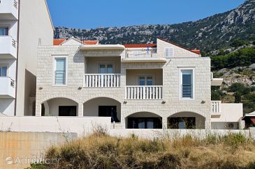 Property - Apartments 5631 Property Bol (Brač) - Accommodation 5631 - Apartments with pebble beach.