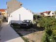 Parking lot - Apartments 5684 Parking lot Sućuraj (Hvar) - Accommodation 5684 - Apartments near sea with pebble beach.