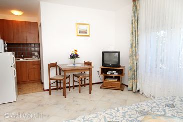 Dining room Kožino, Dining room u smještaju tipa studio-apartment, WIFI.