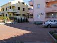Parking lot - Apartments 5763 Parking lot Zadar (Zadar) - Accommodation 5763 - Apartments with pebble beach.