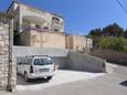 Parking lot - Apartments 5771 Parking lot Sumartin (Brač) - Accommodation 5771 - Apartments near sea.