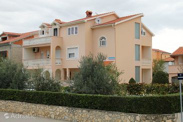 Property - Apartments 5796 Property Vrsi - Mulo (Zadar) - Accommodation 5796 - Apartments with pebble beach.