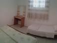 Bedroom 2 Tkon, Bedroom 2 u smještaju tipa apartment, dopusteni kucni ljubimci i WIFI.