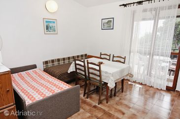 Apartment A-5884-c - Apartments Nemira (Omiš) - 5884