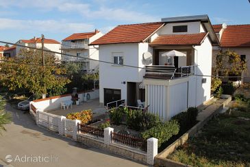 Property - Apartments 5890 Property Vodice (Vodice) - Accommodation 5890 - Apartments with pebble beach.