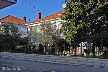 Property - Apartments 5941 Property Zadar (Zadar) - Accommodation 5941 - Apartments with pebble beach.