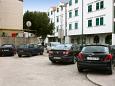 Parking lot Omiš, Omiš, Parking lot 5989 - Apartments with sandy beach.