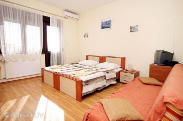 Room S-6060-d - Apartments and Rooms Kaštel Štafilić (Kaštela) - 6060