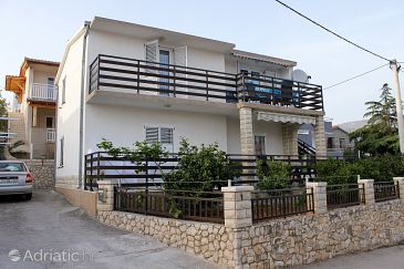 Property - Apartments 6094 Property Seget Vranjica (Trogir) - Accommodation 6094 - Apartments near sea.