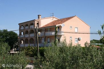 Property - Rooms 6219 Property Biograd na Moru (Biograd) - Accommodation 6219 - Rooms with sandy beach.