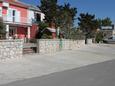 Parking lot - Rooms 6288 Parking lot Kustići (Pag) - Accommodation 6288 - Rooms near sea with pebble beach.