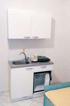 Kitchen Stara Novalja, Kitchen u smještaju tipa studio-apartment, dopusteni kucni ljubimci i WIFI.