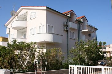 Property - Apartments 6360 Property Povljana (Pag) - Accommodation 6360 - Apartments near sea with pebble beach.