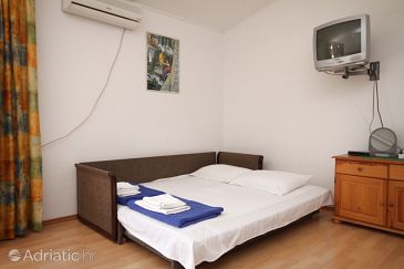 Apartment A-6431-a - Apartments Starigrad (Paklenica) - 6431