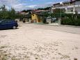 Parking lot - Apartments 6448 Parking lot Pag (Pag) - Accommodation 6448 - Apartments near sea with sandy beach.