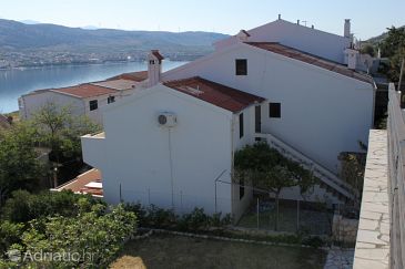 Property - Apartments 6467 Property Pag (Pag) - Accommodation 6467 - Apartments with pebble beach.