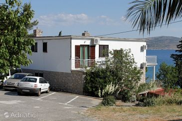 Property - Apartments 6533 Property Starigrad (Paklenica) - Accommodation 6533 - Apartments near sea.