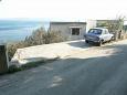 Parking lot - Apartments 657 Parking lot Marušići (Omiš) - Accommodation 657 - Apartments with pebble beach.