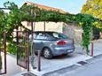 Parking lot - Apartments 658 Parking lot Pisak (Omiš) - Accommodation 658 - Apartments near sea with pebble beach.