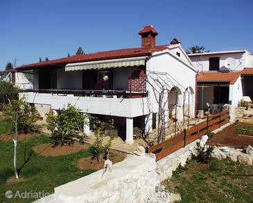 Property - Apartments 670 Property Petrčane (Zadar) - Accommodation 670 - Apartments near sea with pebble beach.