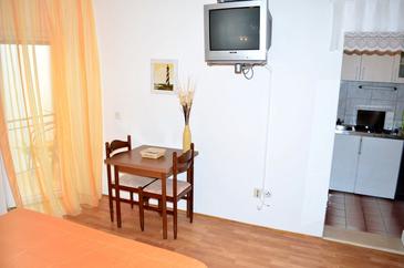 Dining room Živogošće - Blato, Dining room u smještaju tipa studio-apartment, dopusteni kucni ljubimci i WIFI.